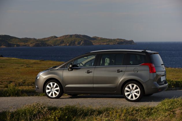 Peugeot-5008:
Peugeot 5008
