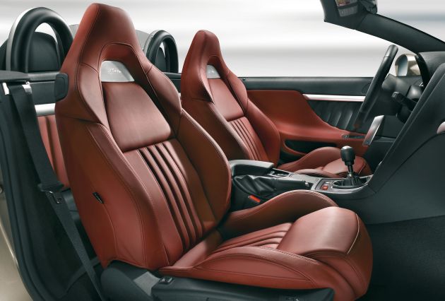 Alfa Romeo Spider:
Alfa Romeo Spider