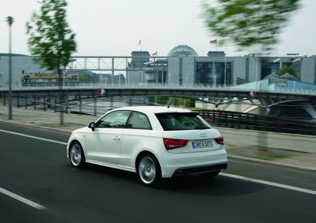 Audi A1 2010:
A1100423