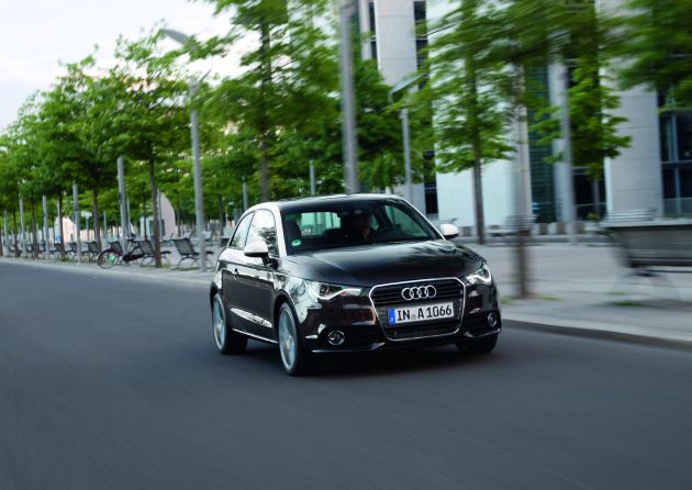 Audi A1 2010:
A1100442