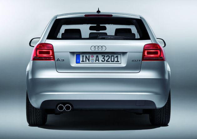 Audi A3 :
A3080012