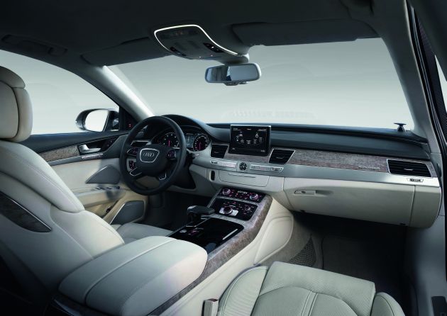 Audi A8 2010:
A8100057