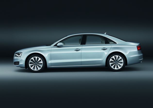 Audi A8 Hybrid:
A8h110009