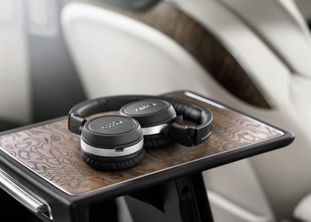 Audi A8 L W12:
Audi A8 L W12