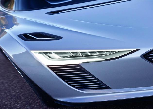 Audi e-tron Spyder:
Audi e-tron Spyder