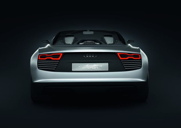 Audi e-tron Spyder:
P100007