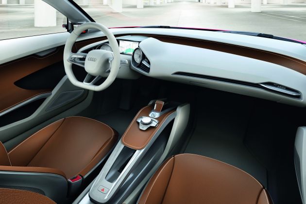 Audi e-tron:
F090019