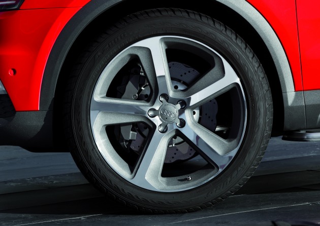 Audi Q3 red track:
Audi Q3 red track