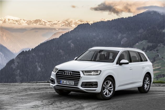 Audi Q7:
Audi Q7