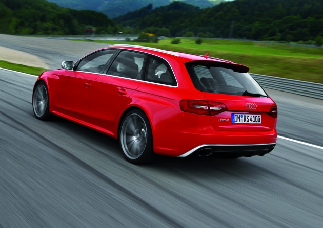 Audi RS4 Avant:
Audi RS4 Avant
