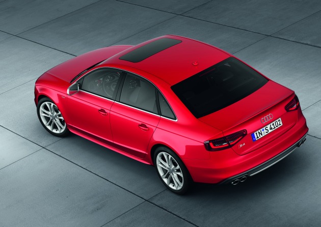 Audi S4:
Audi S4