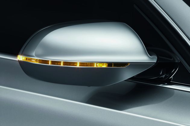 Audi S8:
S8110036