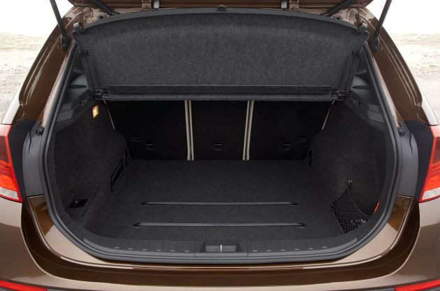 BMW X1 09:
P90048939
