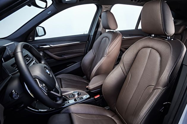 BMW X1 2015:
BMW X1