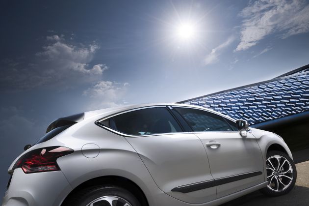 Citroen DS4:
Citroen DS4