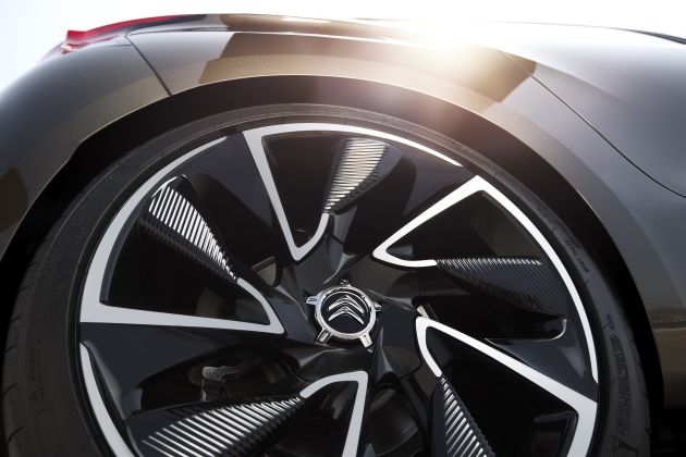 Citroen DS4:
Citroen DS4