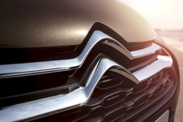 Citroen DS4:
Citroen DS4