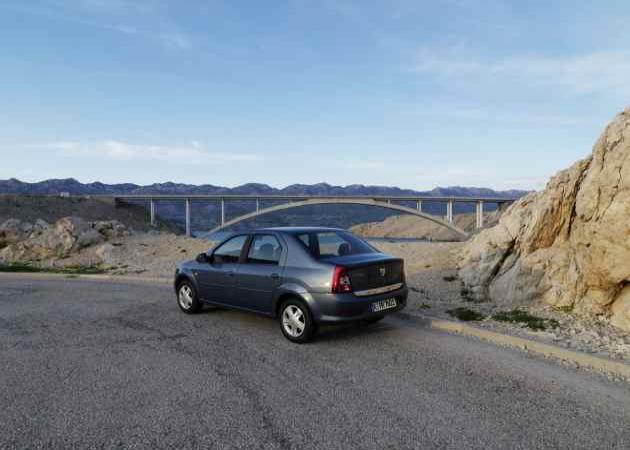 Dacia Logan:
A 119305