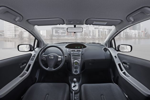 Daihatsu Charade:
Daihatsu Charade