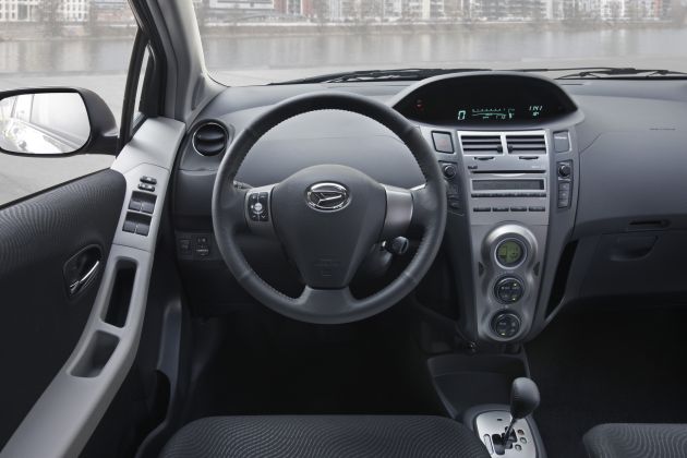 Daihatsu Charade:
Daihatsu Charade