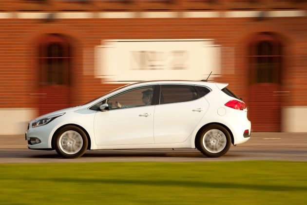 Kia Ceed :
Kia Ceed 