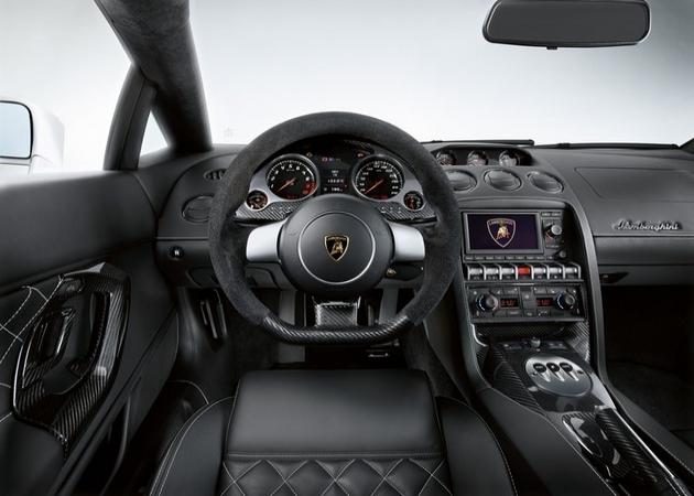 Lamborghini Gallardo LP 560-4:
Lamborghini Gallardo LP 560-4 6