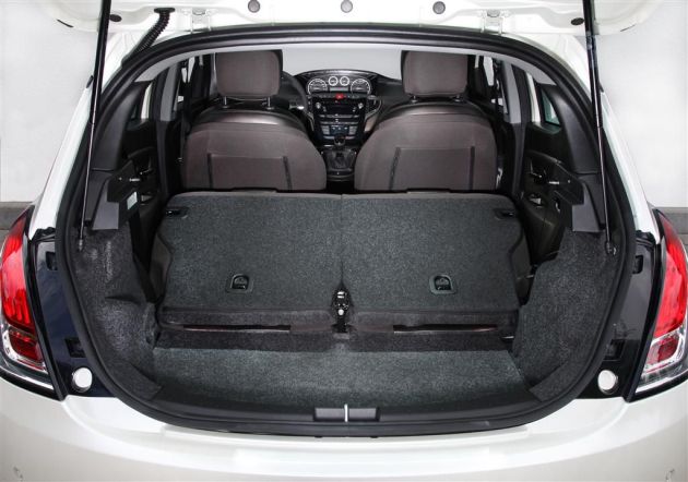 Lancia Ypsilon:
Lancia Ypsilon