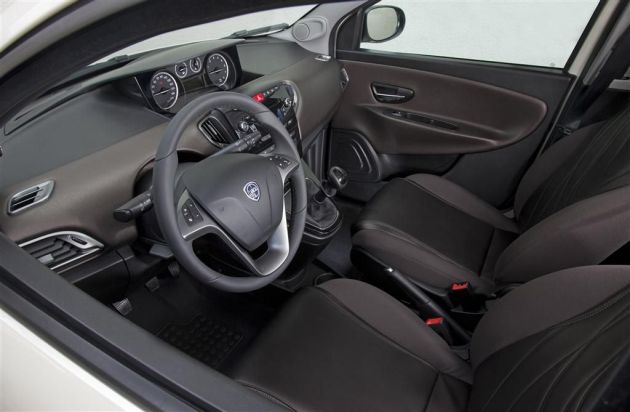 Lancia Ypsilon:
Lancia Ypsilon