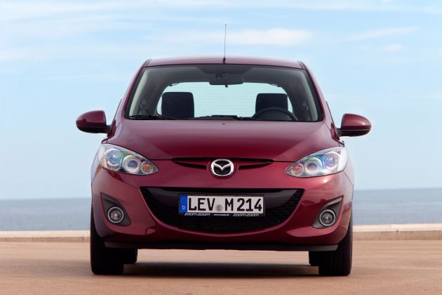 Mazda2 neu:
Mazda2