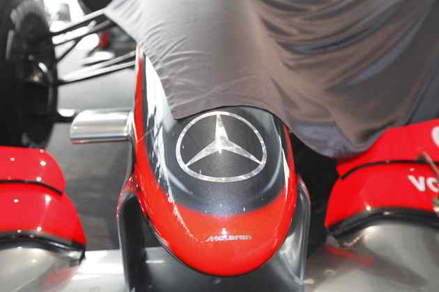 McLaren Mercedes MP4-24:
McLaren Mercedes MP4-24