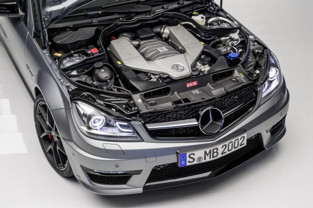 Mercedes-Benz C63 AMG:
Mercedes-Benz C63 AMG