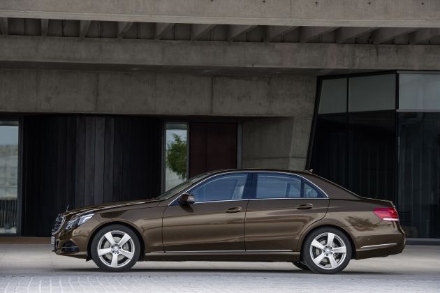 Mercedes-Benz E-Klasse Bluetec Hybrid:
Mercedes-Benz E 300 BlueTec HYBRID, Limousine Elegance, (W 212),
