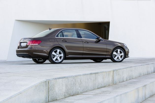 Mercedes-Benz E-Klasse Bluetec Hybrid:
Mercedes-Benz E 300 BlueTec HYBRID, Limousine Elegance, (W 212),