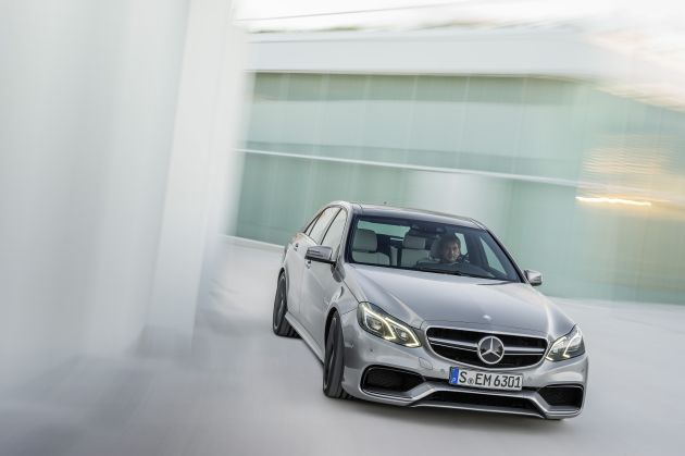 Mercedes-Benz E63 AMG:
Mercedes-Benz E63 AMG