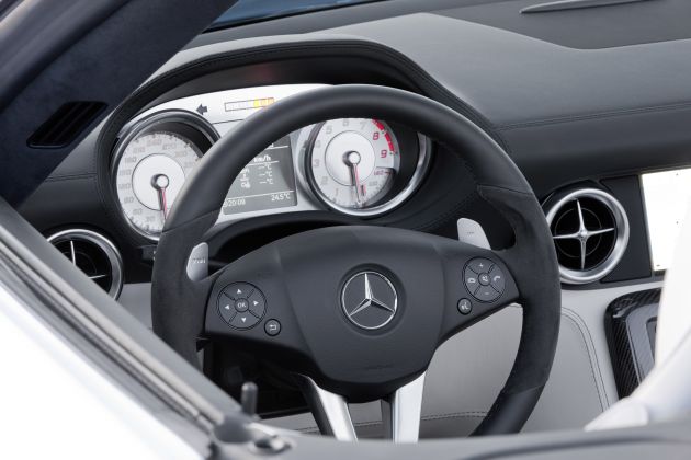 Mercedes-Benz SLS AMG Roadster:
SLS AMG Roadster