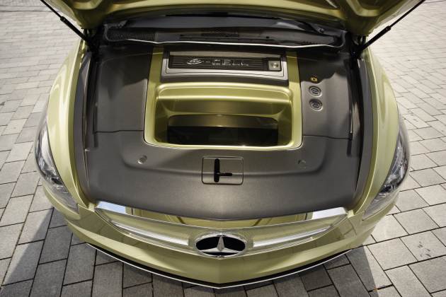 Mercedes Concept BlueZero:
BlueZERO