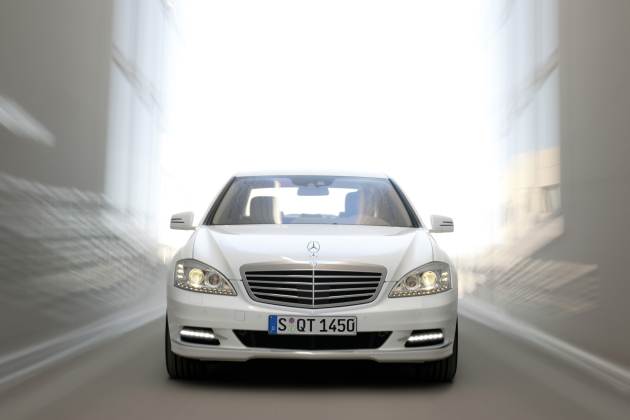 Mercedes S 400 Hybrid:
S 400 HYBRID