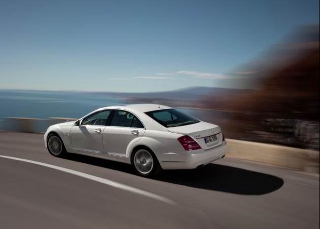 Mercedes S 400 Hybrid:
S 400 HYBRID
