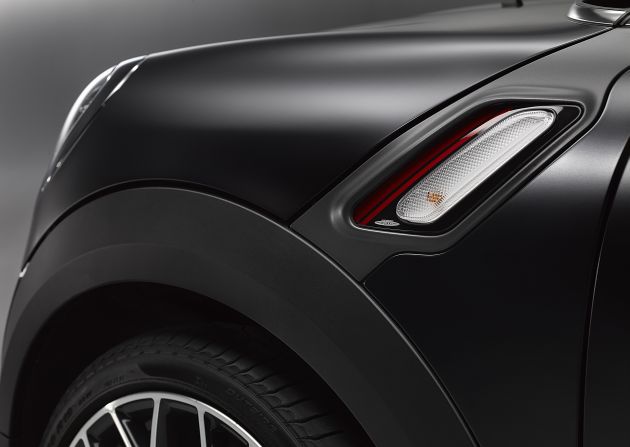 Mini Frozen Black Metallic:
Mini Frozen Black Metallic