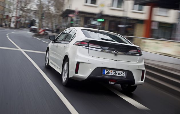 Opel Ampera 2010:
Opel Ampera