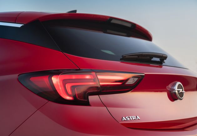 Opel Astra 2015:
Opel Astra