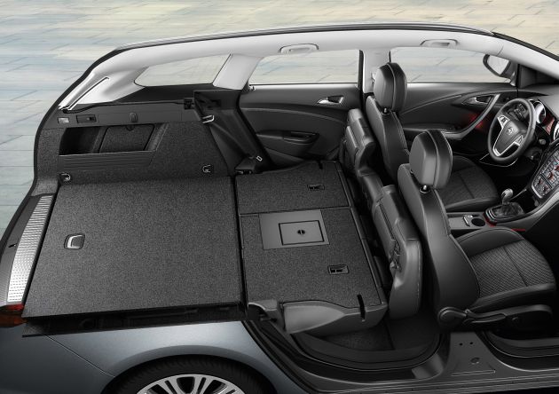 Opel Astra Sports Tourer:
Opel Astra Sports Tourer