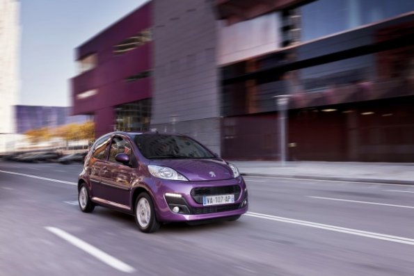 Der Peugeot 107 von vorn aufgenommen