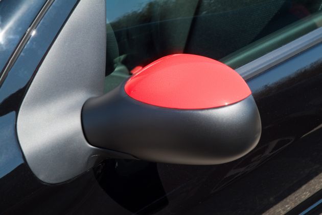 Peugeot 206+ Street Racing:
Peugeot 206+ Street Racing