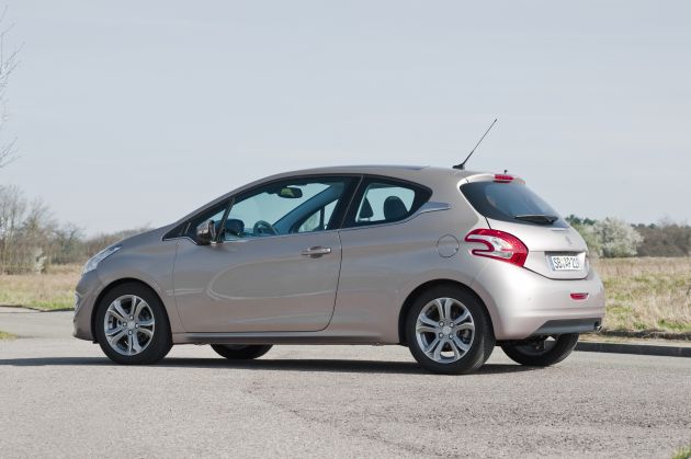 Peugeot 208:
Peugeot 208