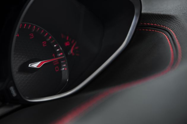Peugeot 308 GTi:
Peugeot 308 GTi