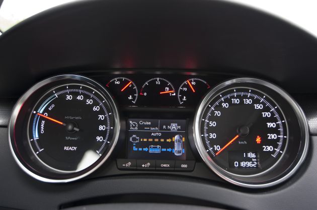 Peugeot 508 Hybrid4:
Peugeot 508 Hybrid4
