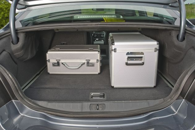 Peugeot 508 Hybrid4:
Peugeot 508 Hybrid4