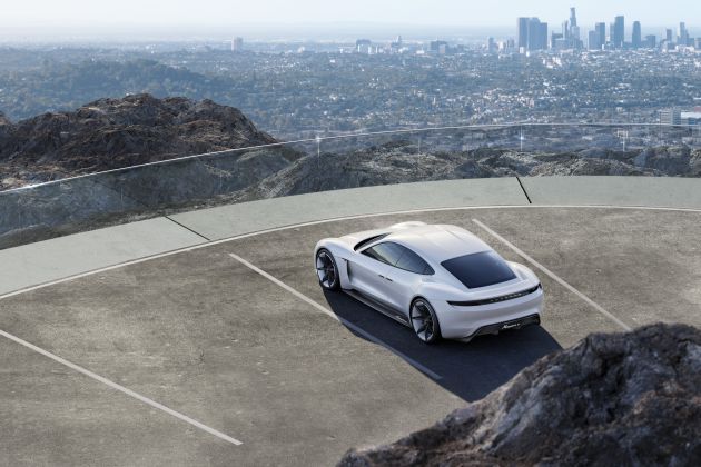 Porsche Konzeptstudie Mission E:
Porsche Konzeptstudie Mission E
