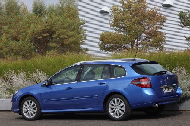 Renault Laguna 2010:
Renault Laguna 